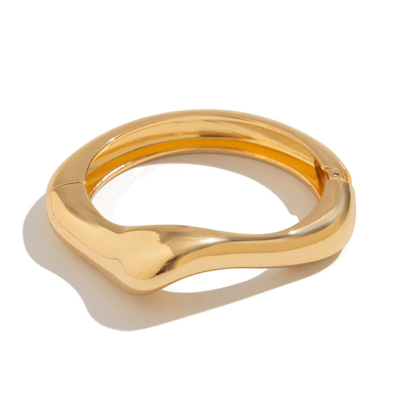 Exaggerated Irregular Curve Smooth Alloy Bracelet With Electroplating