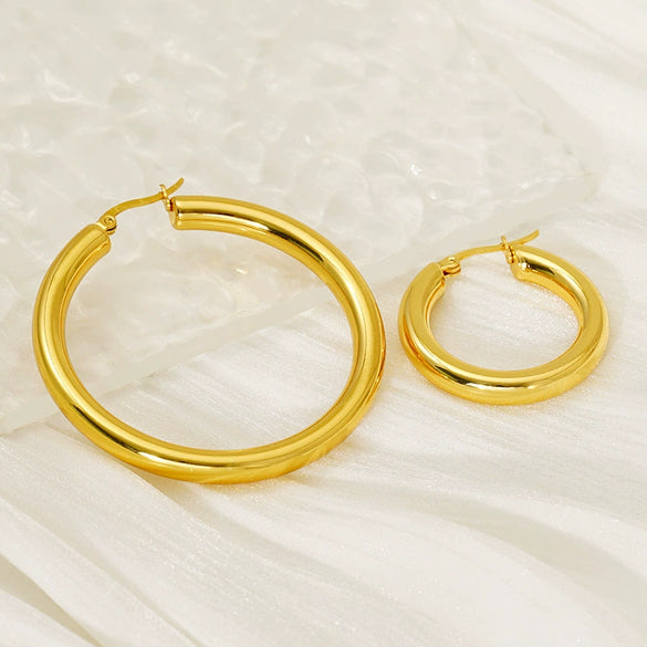 Exaggerated Large Ringshaped Geometric 316L Stainless Steel Earrings 18K Goldplated