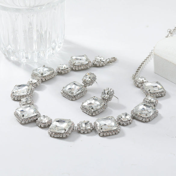 Exaggerated Luxury Artificial Crystal Snake Bone Chain Earrings Necklace Set With Fashion Ol And Geometric Style