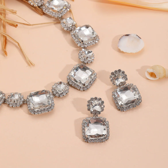 Exaggerated Luxury Artificial Crystal Snake Bone Chain Earrings Necklace Set With Fashion Ol And Geometric Style