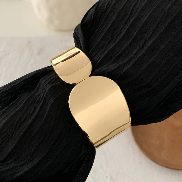 Exaggerated Metal Electroplated Irregular Water Drops Hug Bracelet