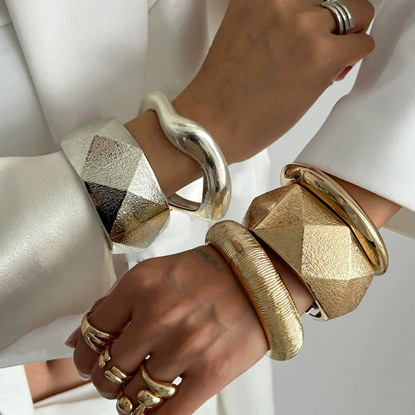 Exaggerated Metal Geometric Irregular Cutout Bracelet For Women With Electroplating