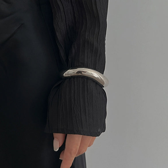 Exaggerated Metal Glow Spring Punk Irregular Open Women's Bracelet With Electroplating And Geometric Style