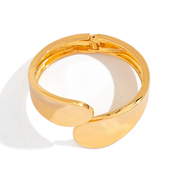 Exaggerated Metal Glow Spring Punk Irregular Open Women's Bracelet With Electroplating And Geometric Style