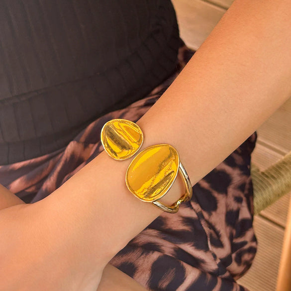 Exaggerated Metal Glow Spring Punk Irregular Open Women's Bracelet With Electroplating And Geometric Style