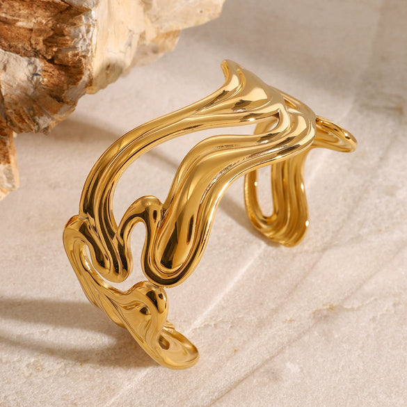 Exaggerated Niche Opening Stainless Steel Bracelet With Geometric Style And Electroplating Handicraft