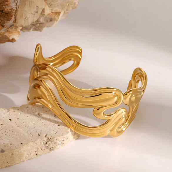 Exaggerated Niche Opening Stainless Steel Bracelet With Geometric Style And Electroplating Handicraft