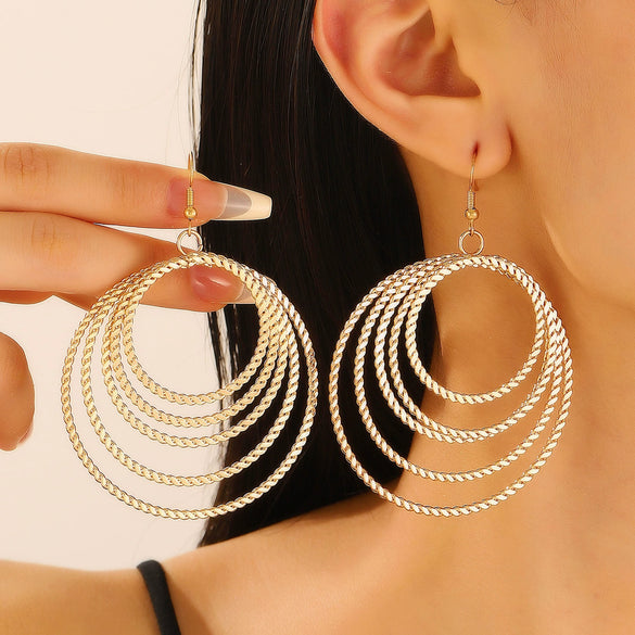 Exaggerated Niche Retro Geometric Metal Winding Earrings For Women With Electroplating Treatment