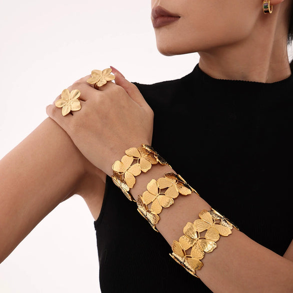 Exaggerated Opening Butterfly Bracelet Stainless Steel 18K Gold Plated Elegant Animal Style