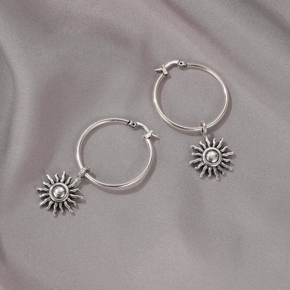 Exaggerated Retro Fashion Sunflower Alloy Earrings For Women With Electroplating Design