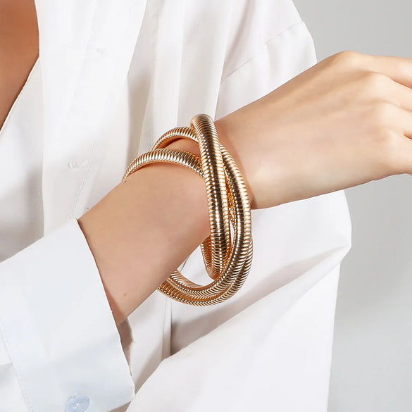 Exaggerated Simple Style Oversized Geometric Solid Color Iron Wholesale Bangle