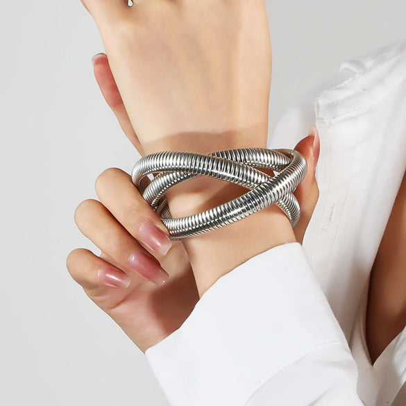 Exaggerated Simple Style Oversized Geometric Solid Color Iron Wholesale Bangle