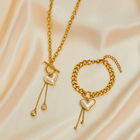 Exaggerated Stainless Steel Crooked Heart Pearl Necklace And Bracelet Set With Titanium Steel Chain And Electroplating Treatment
