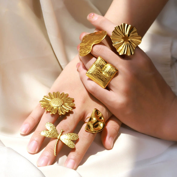 Exaggerated Stainless Steel Ring With Heart Flower Geometric Pattern And Electroplating Treatment