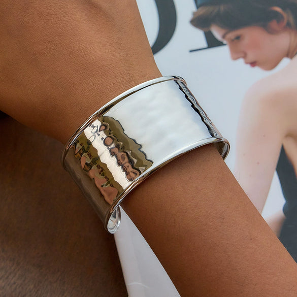 Exaggerated Stylish Stainless Steel Wide Hammer Pattern Open Bracelet Jewelry For Women With Geometric Style And Electroplating