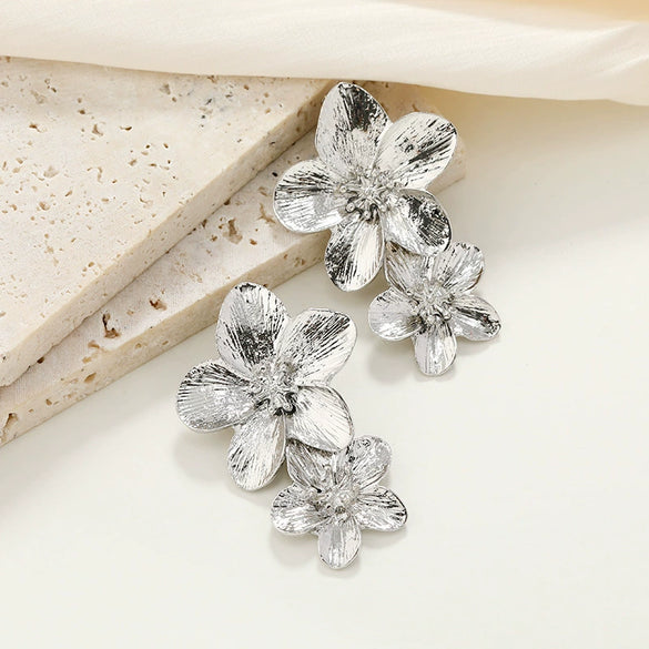 Exaggerated Trendy Alloy Flower Ear Clip Earrings With Electroplating For Women