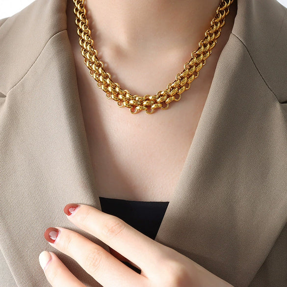 Exaggerated Trendy Cool Elegant Women's Jewelry Set With Buckle Design Thick Chain Titanium Steel Gold Plated Necklace And Bracelet