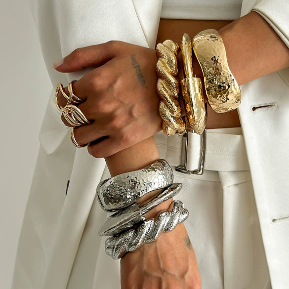 Exaggerated Widebrimmed Glitted Hammer Irregular Alloy Bracelet Electroplated