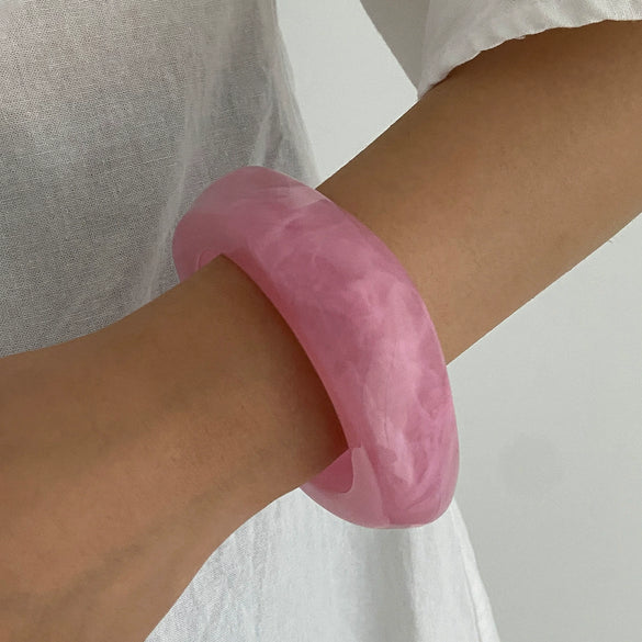 Fashion Acrylic And Alloy Wide Bracelet For Women With Smudged Texture Geometric Asymmetrical Design And Electroplating