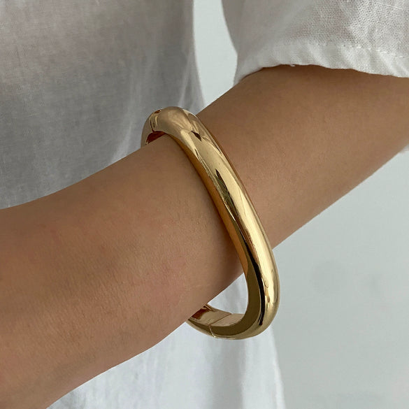 Fashion Acrylic And Alloy Wide Bracelet For Women With Smudged Texture Geometric Asymmetrical Design And Electroplating