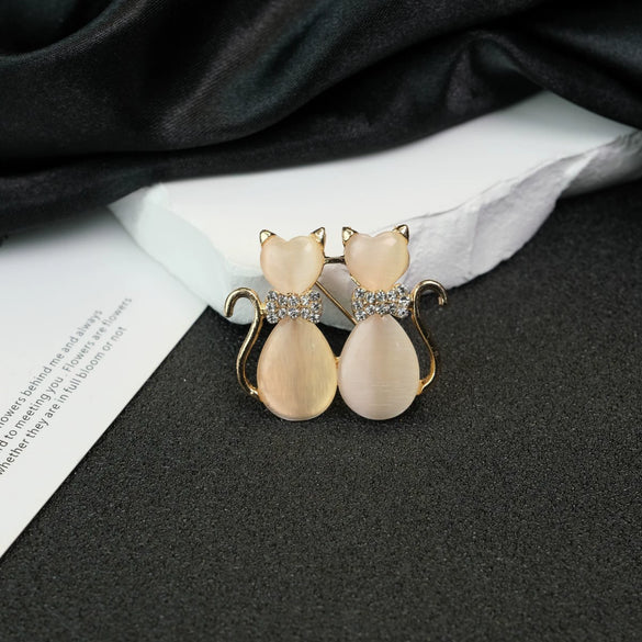Fashion Animal Brooch Zinc Alloy Electroplating Cute Cartoon Two Kittens Design