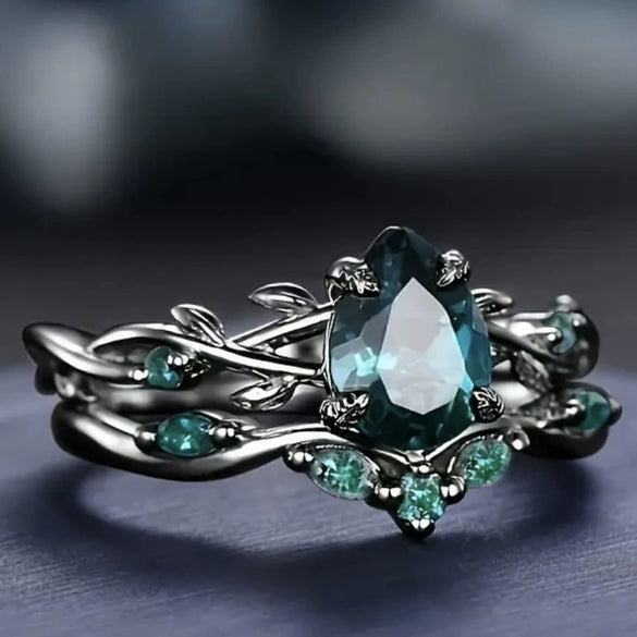 Fashion Antiring Gun Black Inlaid Green Diamond Alloy Geometric Engagement Ring For Women With Electroplating