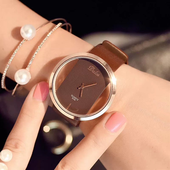 Fashion Business Casual Imitation Watch Alloy And Pu Material Round Dial