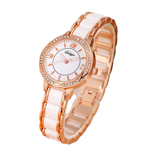 Fashion Casual Women's Watch Lace Round Alloy Case Quartz