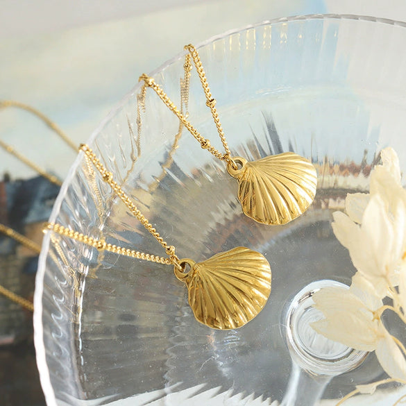 Fashion Commuter Travel Jewelry Scallop Pendant Necklace 316L Stainless Steel Gold Plated Electroplated