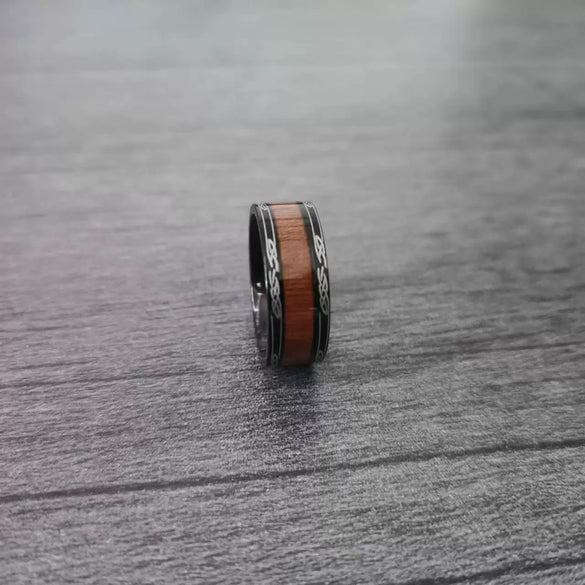 Fashion Creative Phoenix Grain Inlaid Stainless Steel Ring With Geometric Pattern And Electroplating Treatment