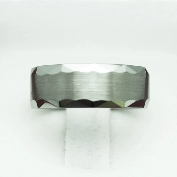 Fashion Creative Silver Triangle Trimming Stainless Steel Ring