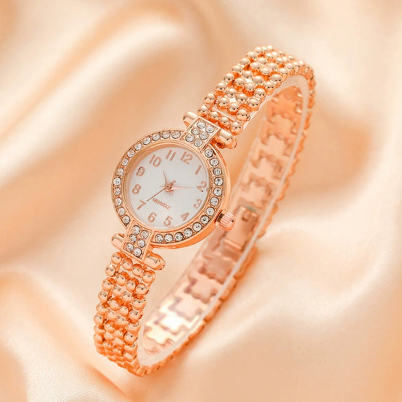 Fashion Diamondencrusted Women's Metal Watch With Round Dial