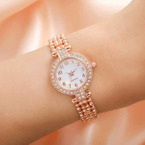 Fashion Diamondencrusted Women's Metal Watch With Round Dial
