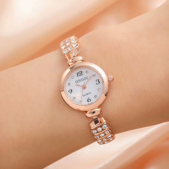 Fashion Digital Diamondencrusted Women's Metal Watch With Round Dial