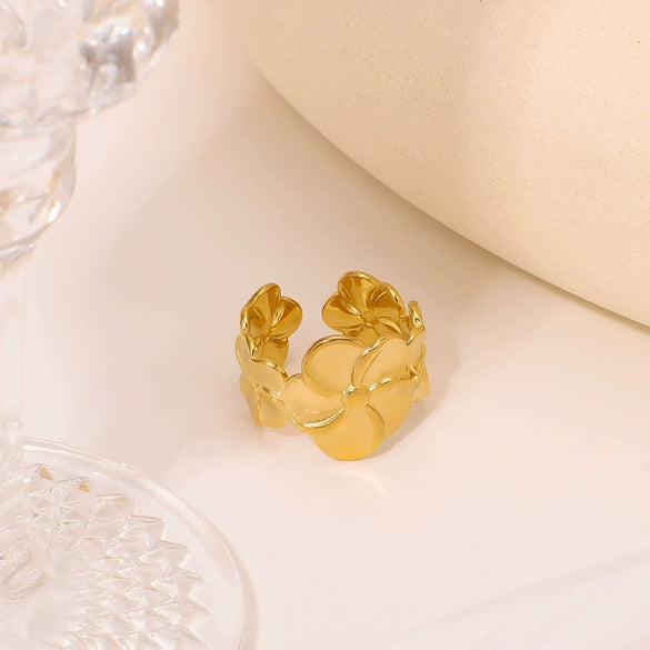 Fashion Egg Flower Smooth Five Petal Stainless Steel Ring With Real Gold Plating For Women Geometric Shape