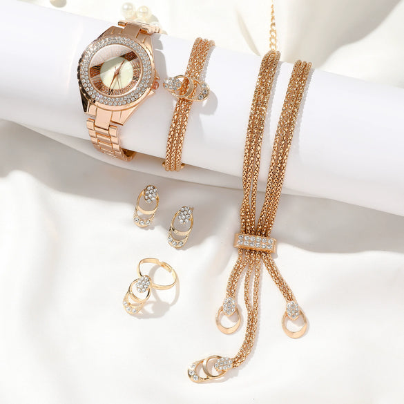 Fashion Elegant Diamondencrusted Alloy Band Rose Gold Quartz Watch For Female