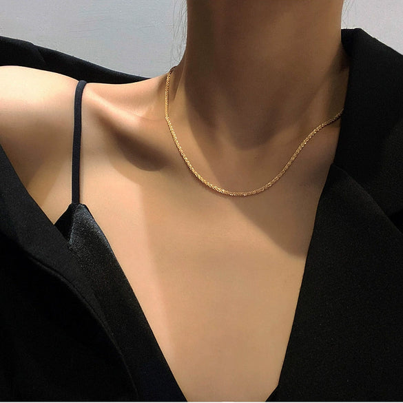 Fashion Elegant Sparkling Titanium Steel Clavicle Chain For Women With Geometric Design And Electroplating