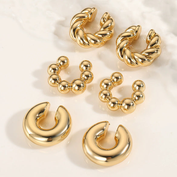 Fashion Exaggerated Cshaped Acrylic Ear Clip For Women With Wave And Geometric Patterns