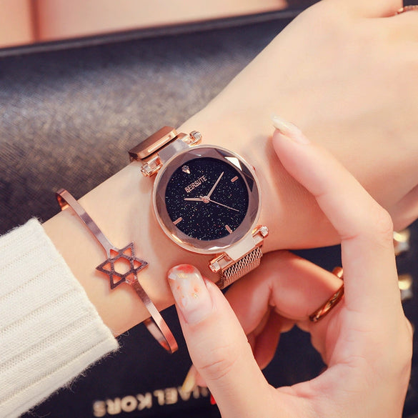 Fashion Female Alloy And Stainless Steel Round Dial Magnet Watch