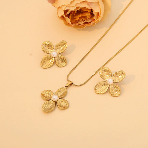 Fashion Flower Stainless Steel Jewelry Set With Snake Bone Chain And Electroplating Design For Women