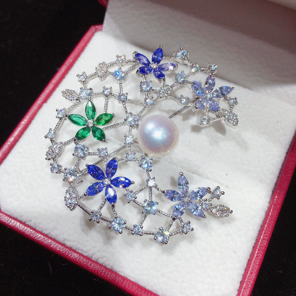 Fashion Freshwater Pearl Moon Brooch For Ladies