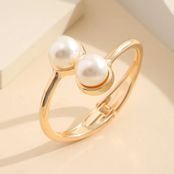 Fashion Geometric Alloy Plating Artificial Pearls Rhinestones Women'S Bangle