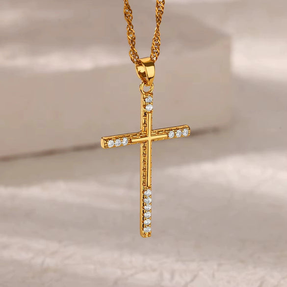 Fashion Geometric Copper Micropaved Zircon Cross Pendant Women's Necklace With Electroplating And Water Wave Chain