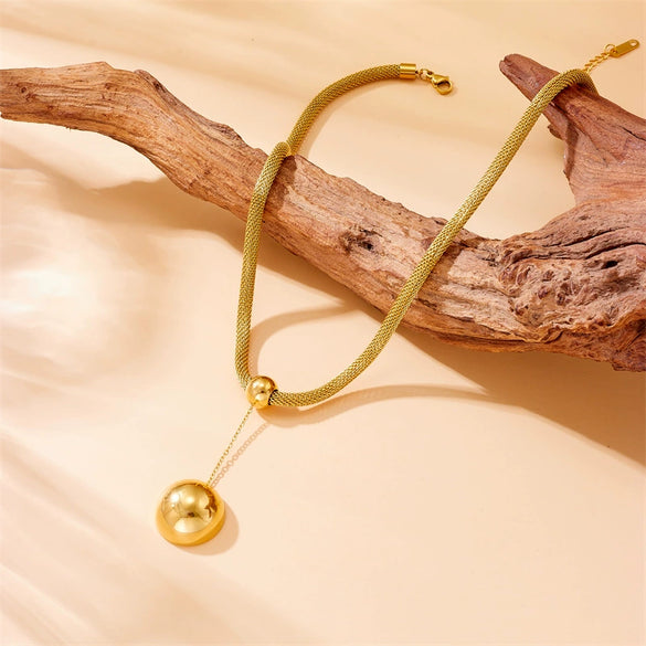 Fashion Geometric Stainless Steel Goldplated Round Pendant Mesh Chain Necklace For Women