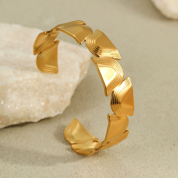 Fashion Geometric Stainless Steel 18K Gold Plated Women's Bracelet