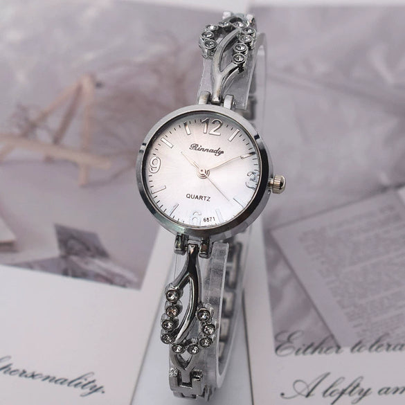 Fashion Girls Quartz Watch Alloy Case And Strap Round Dial Imitation Ceramic