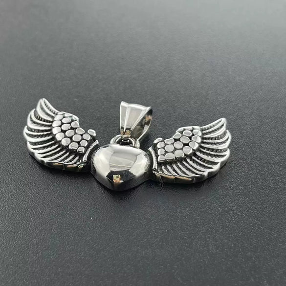 Fashion Hip Hop Angel Wings Pendant Titanium Steel Necklace With Doll Pattern And Polishing Treatment