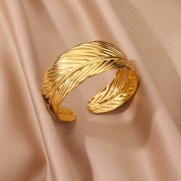 Fashion Hot Flower Stainless Steel Open Bracelet With Exaggerated Hollow Flower Leaves And Electroplating Treatment