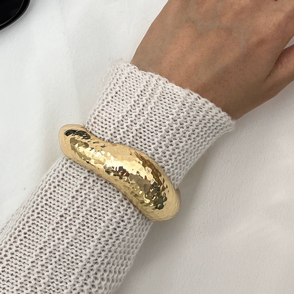 Fashion Ins Metal Irregular Knocking Pattern Electroplated Bracelet