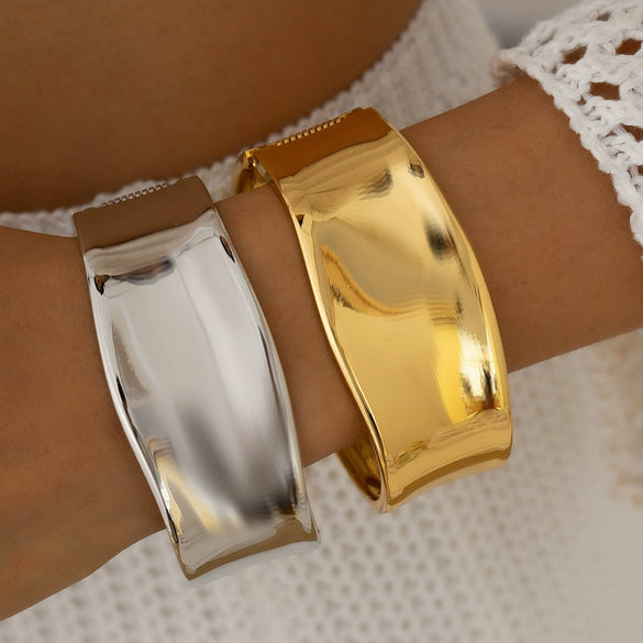 Fashion Irregular Liquid Metal Pleated Bracelet Electroplating Highend